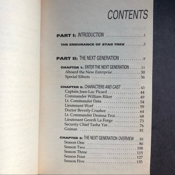 Unauthorized Trekkers Guide to ST:NG & ST:DS9 - Picture 6 of 8